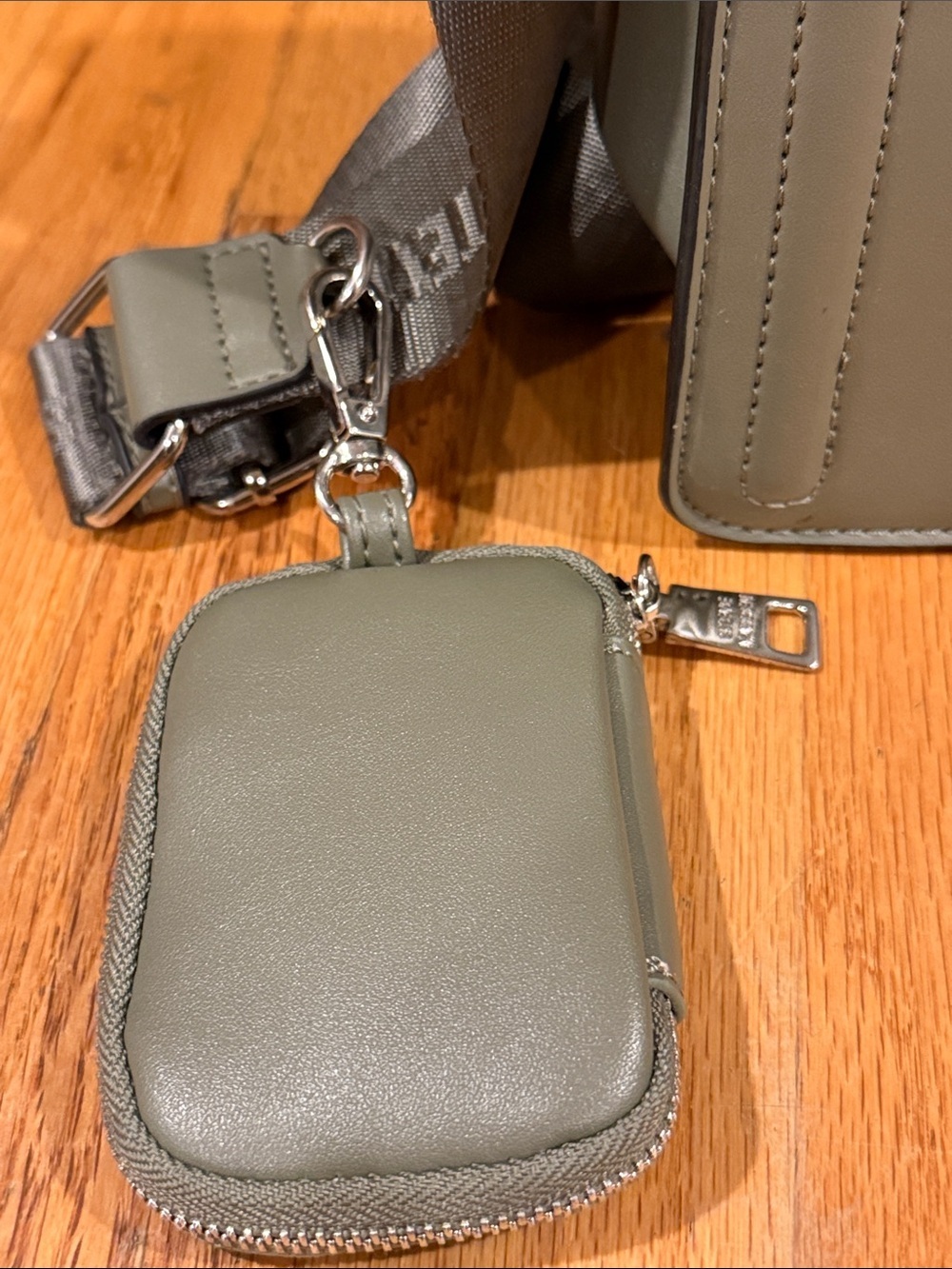 Steve Madden Olive Green Crossbody Messenger with Detachable Strap - Picture 2 of 10